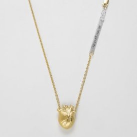 Björg Jewellery - Halsband Anatomiskt Hjärta Medium Kort Guld