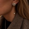 Ioaku - Örhängen Berry Pearl Petite Hanging Guld Vit