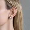 Ioaku - Örhängen Sculptures Pearl Studs Guld