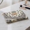 Make Up – Paisley Beige