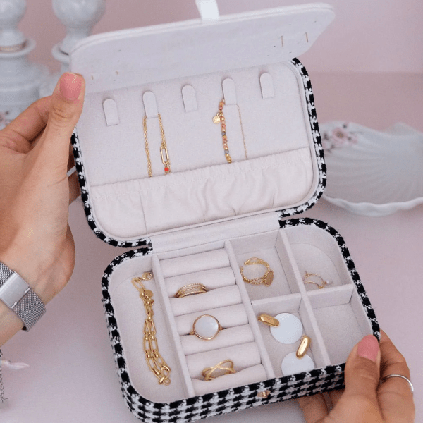 Maison Scarlett - Smyckeskrin Birgitte Houndstooth