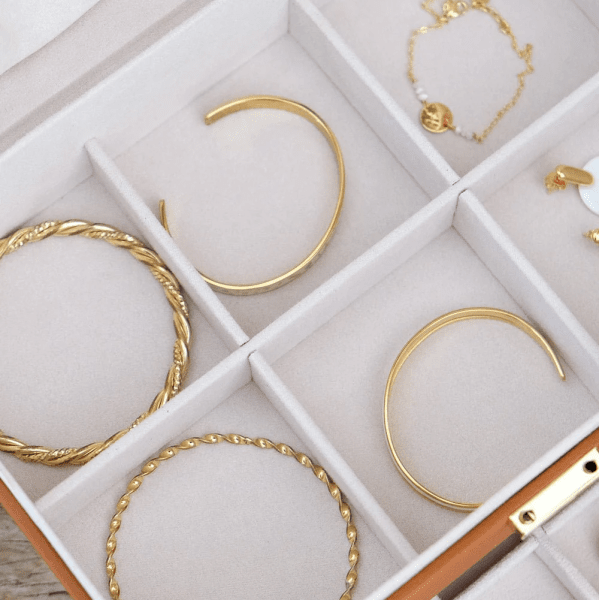 Maison Scarlett - Smyckeskrin Denise PU Brun