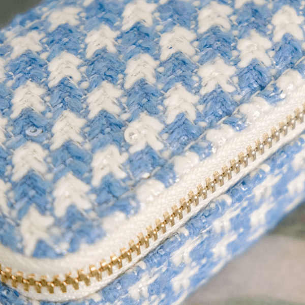 Maison Scarlett - Smyckeskrin Marie Houndstooth Sky
