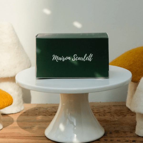 Maison Scarlett - Smyckeskrin Marie Velvet Camel