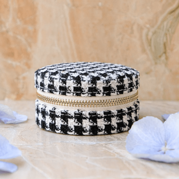 Maison Scarlett - Smyckeskrin Yvonne Houndstooth
