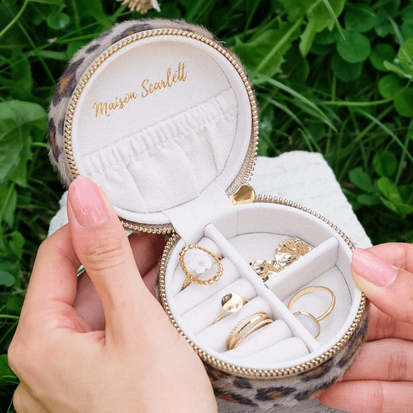 Maison Scarlett - Smyckeskrin Yvonne Leopard