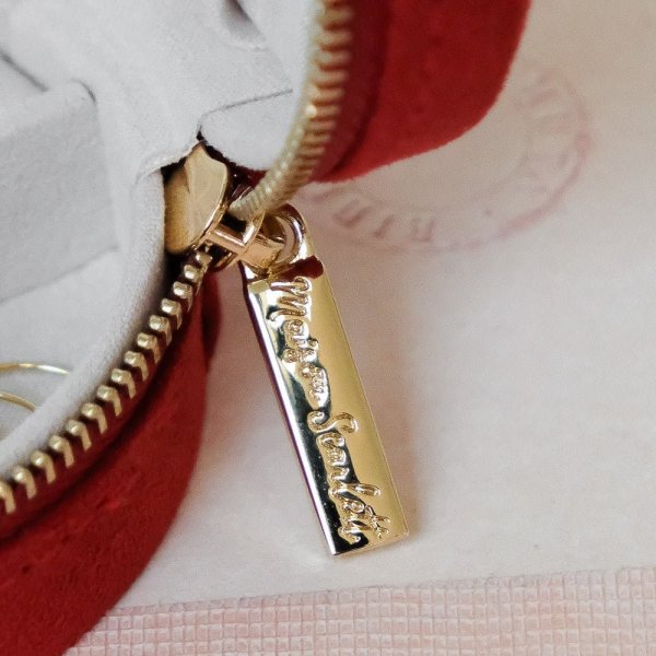 Maison Scarlett - Smyckeskrin Yvonne Velvet Röd