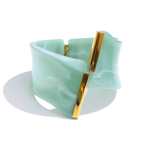 Anna K Jewelry - Armband Resin Wave Ljusgrön