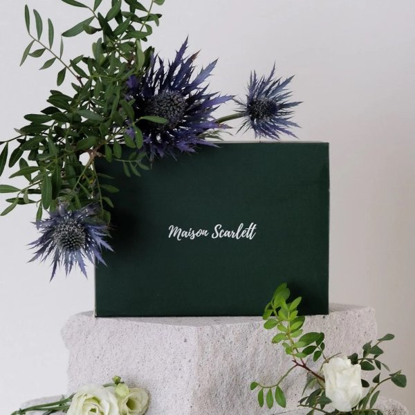 Maison Scarlett - Smyckeskrin Birgitte Teddy Vit