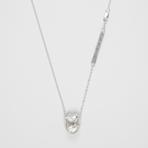 Björg Jewellery - Halsband Anatomiskt Hjärta Medium Kort Silver