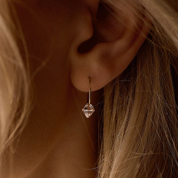 Blomdahl - Örhängen Bicone Titan Golden Crystal