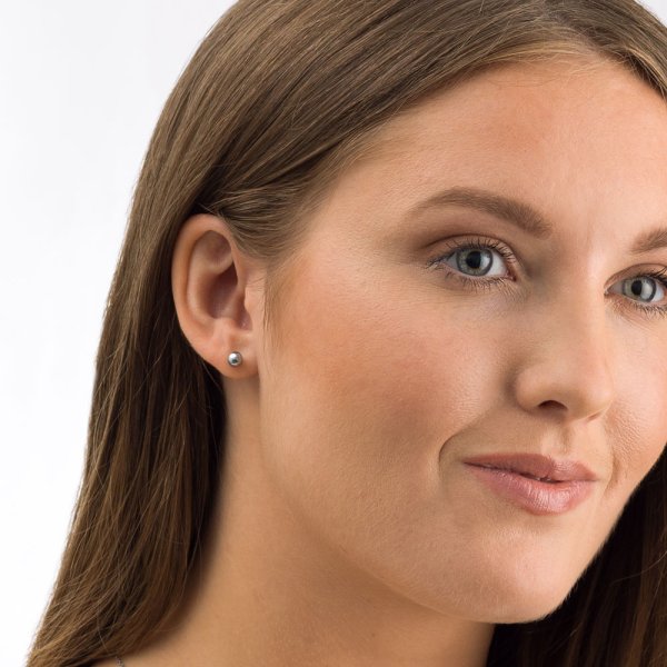 Blomdahl - Örhängen Boll Plain Titan Silver