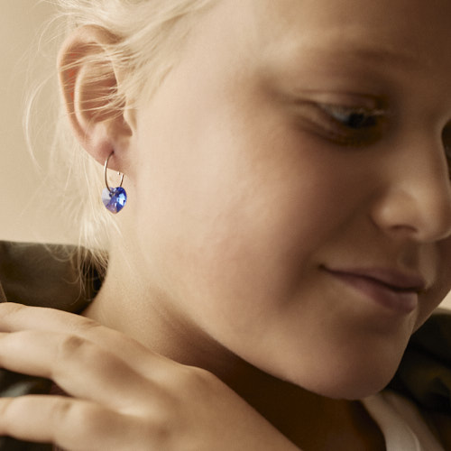 Blomdahl - Örhängen Heart Titan Sapphire