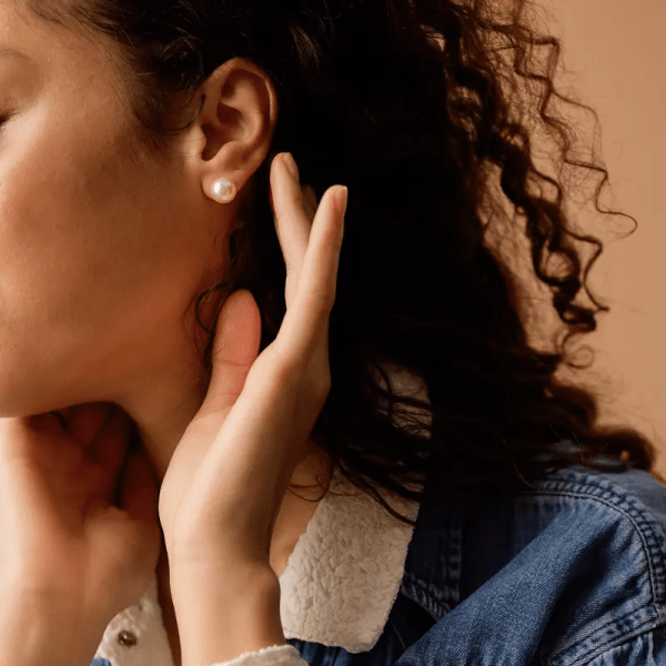 Blomdahl - Örhängen Pärla Titan Rosa