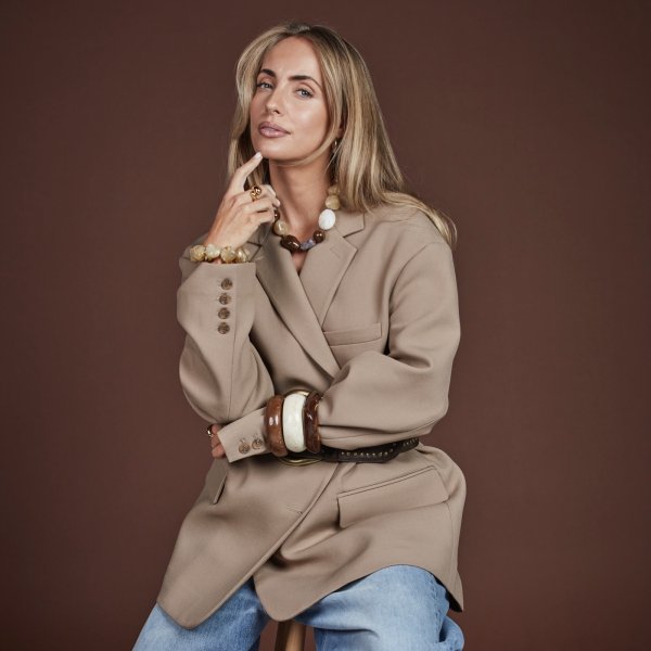 Bud To Rose - Halsband Resin Molto Sand