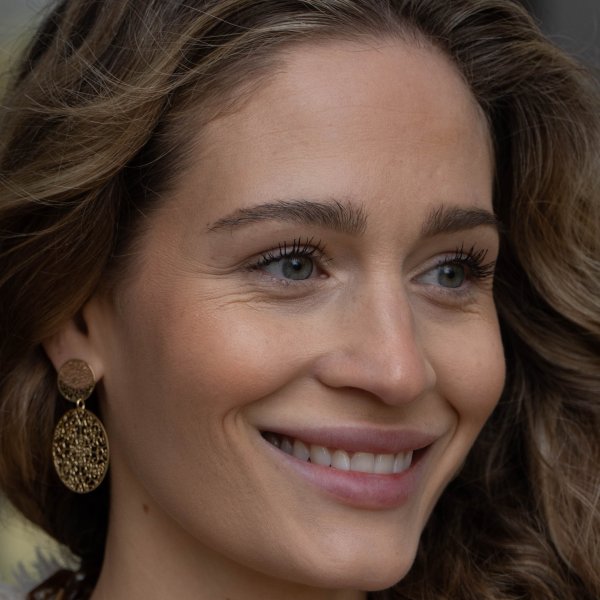 By Jolima - Örhängen Double Spinn Guld