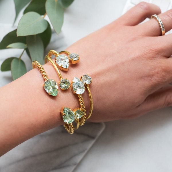 Caroline Svedbom - Armband Mini Drop Guld Chrysolite