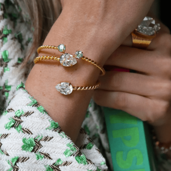 Caroline Svedbom - Armband Mini Twisted Guld Chrysolite