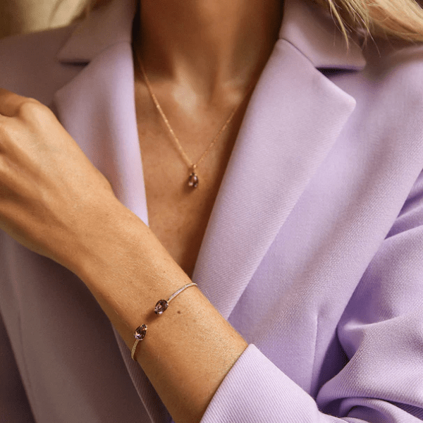 Caroline Svedbom - Halsband Petite Drop Guld Iris
