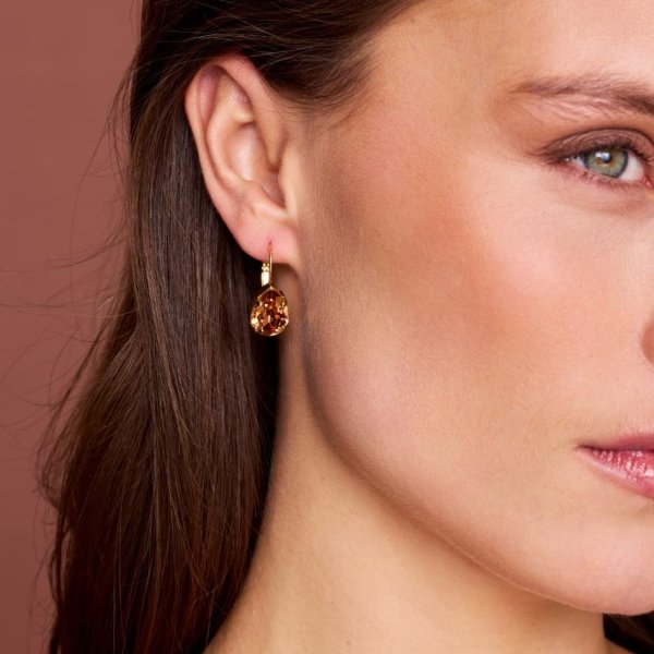 Caroline Svedbom - Örhängen Claps Mini Drop Guld Light Smoked Topaz