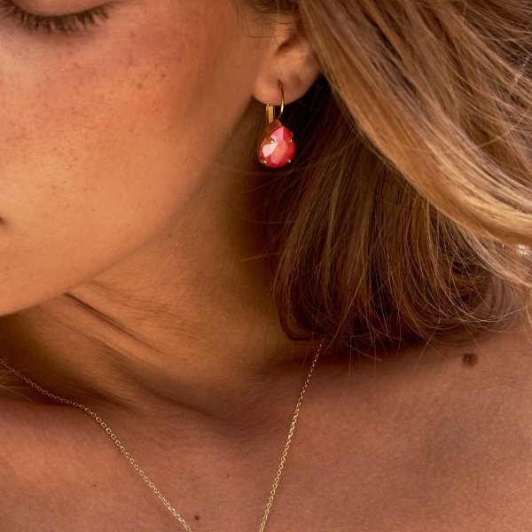 Caroline Svedbom - Örhängen Claps Mini Drop Rhodium Light Coral