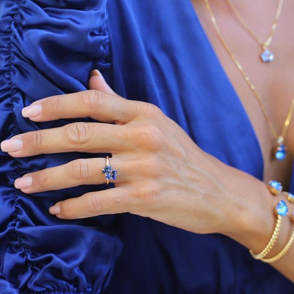 Caroline Svedbom - Ring Isa Rhodium Blue Combo