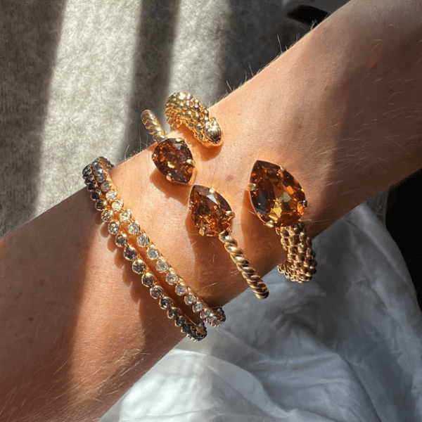Caroline Svedbom - Armband Mini Drop Guld Amber