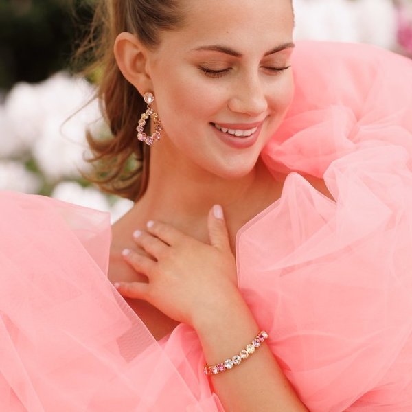Caroline Svedbom - Armband Gia Stud Guld Pastel Rainbow Combo