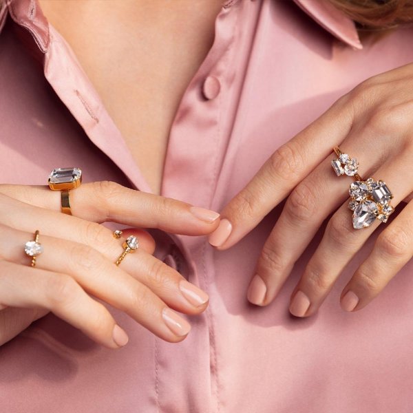 Caroline Svedbom - Ring Angelina Guld Crystal