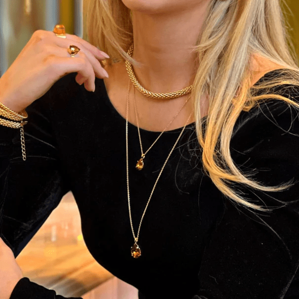 Caroline Svedbom - Halsband Classic Drop Guld Amber