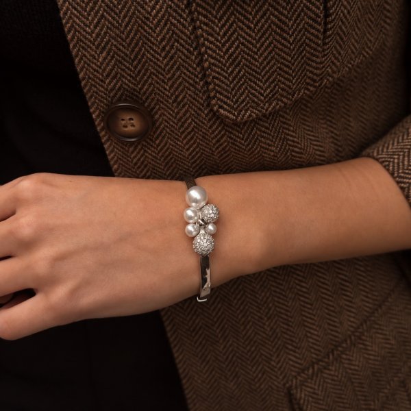 Ioaku - Armband Berry Pearl Petite Cuff Silver Vit