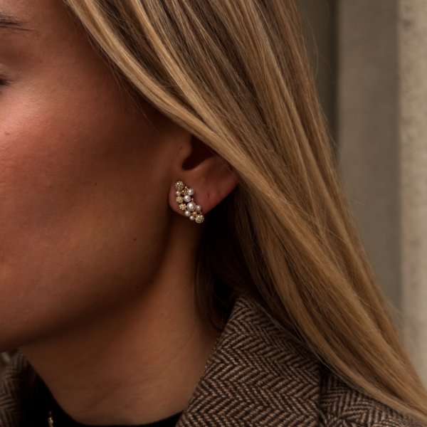 Ioaku - Örhängen Berry Pearl Petite Multi Stud Guld Vit