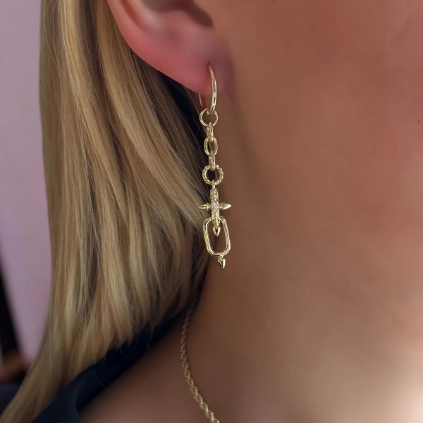 Ioaku - Örhängen Love Armor Guld