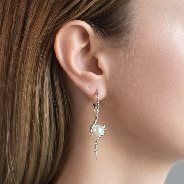 Ioaku - Örhängen Sculptures Pearl Hoops Guld