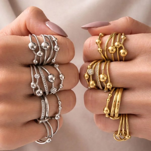 Ioaku - Ring Berry Studio Guld 