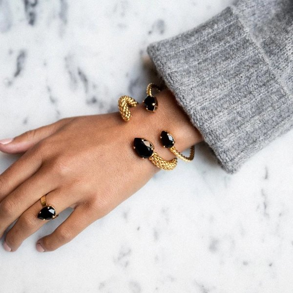 Caroline Svedbom - Ring Mini Drop Guld Jet