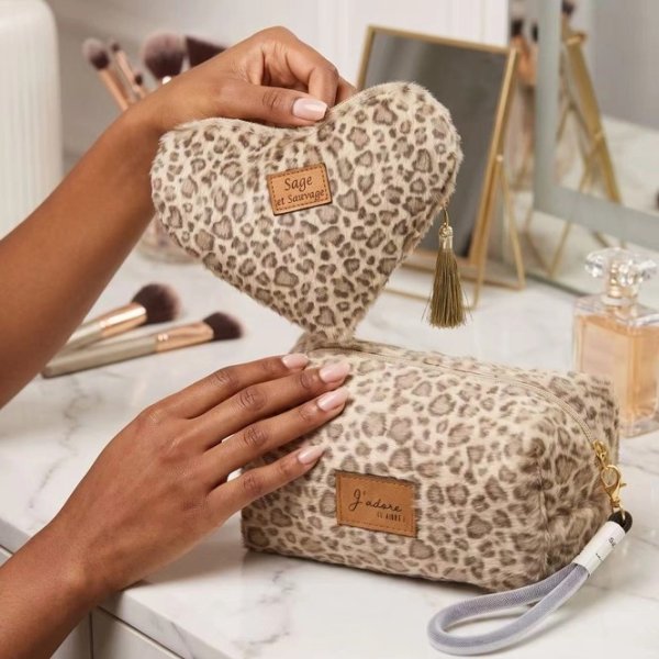 Sminkväska - Heart Leopard Beige