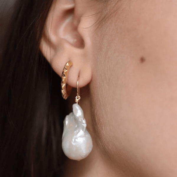 Sophie by Sophie - Örhängen Pyramid Hoops Guld